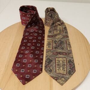 Set Of 2 Men's Ties JoS A. Banks Mallory Church Silk